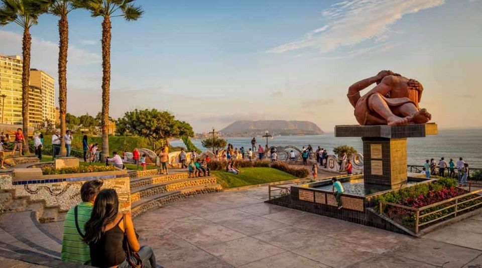 Lima: Panoramic Sightseeing Bus, Walking, and Catacombs Tour - Inclusions and Exclusions