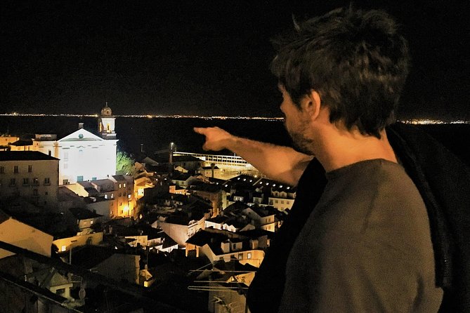 Lisbon Fado Experience: Walking Tour, Dinner and Live Music Show - Live Fado Music Performances