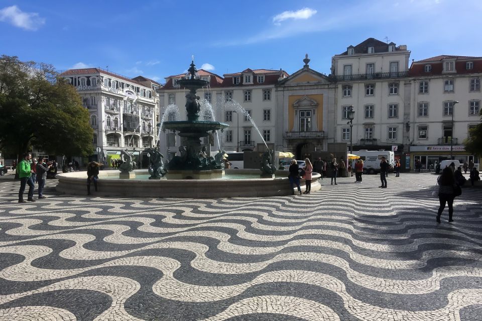 Lisbon: Old Quarter Highlights Tour - Whats Included and Excluded