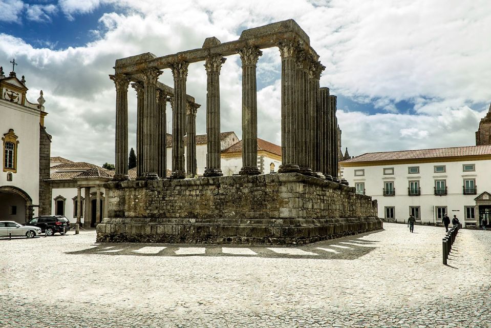 Lisbon: Private Tour to Évora and Cork Factory - Chapel of Bones