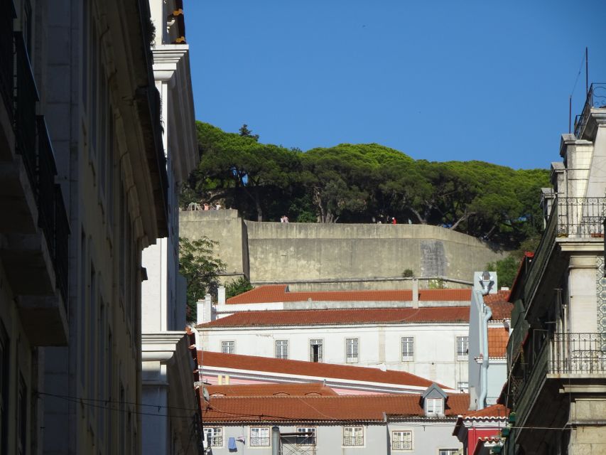 Lisbon Self-Guided Walking Tour and Scavenger Hunt - Accessibility Features