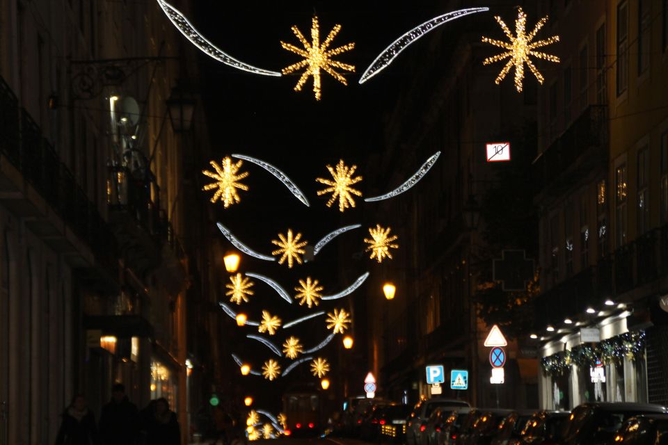 Lisbon's Christmas Lights Tour 2H - Guided Tour of Main Streets