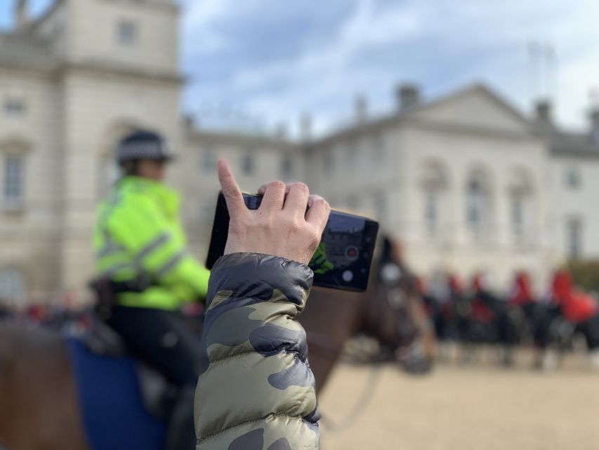 London: Changing of the Guard Private Group or Family Tour - Meeting Point Information