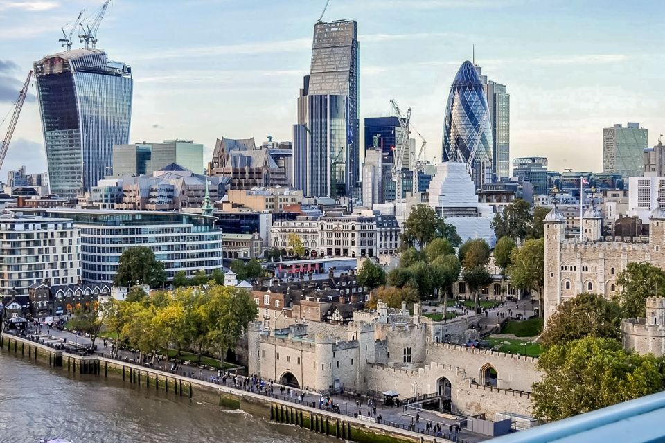 London: Tower of London and Tower Bridge Early-Access Tour - What to Bring