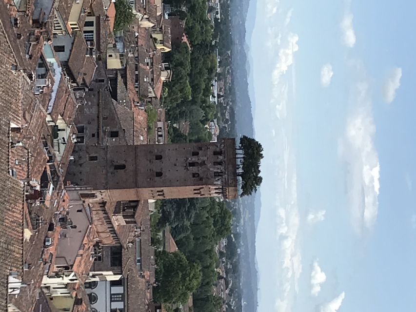 Lucca: Guided City by Night Walking Tour - Itinerary Details