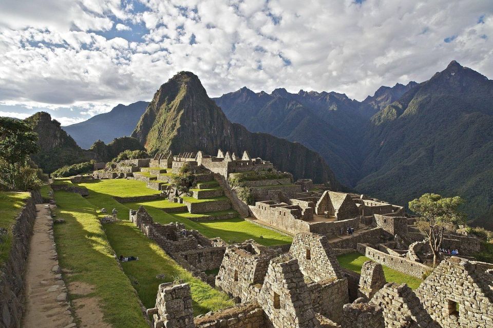 Machu Picchu Full Day Tour - Guided Tour Experience