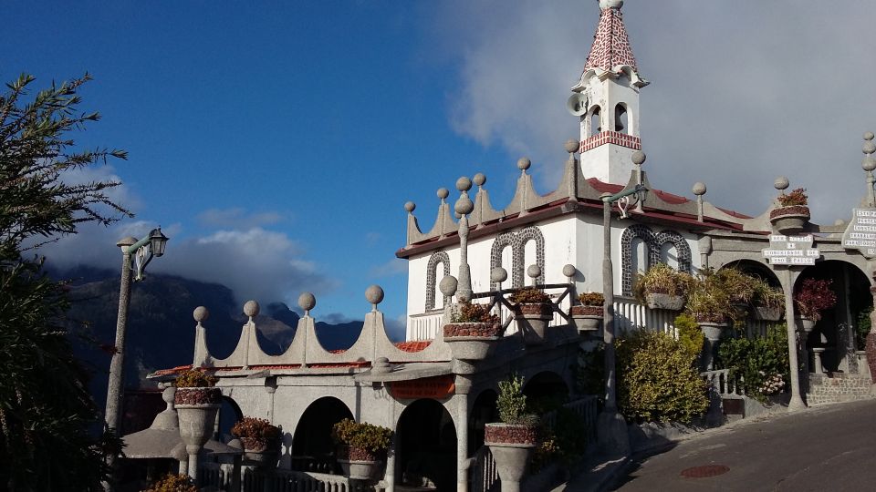 Madeira: Private Sagrada Familia Tour - Guided Tour