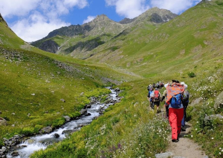 Manali Nature Walk (3 Hours Guided Trekking Experience) - Guided Tour Details