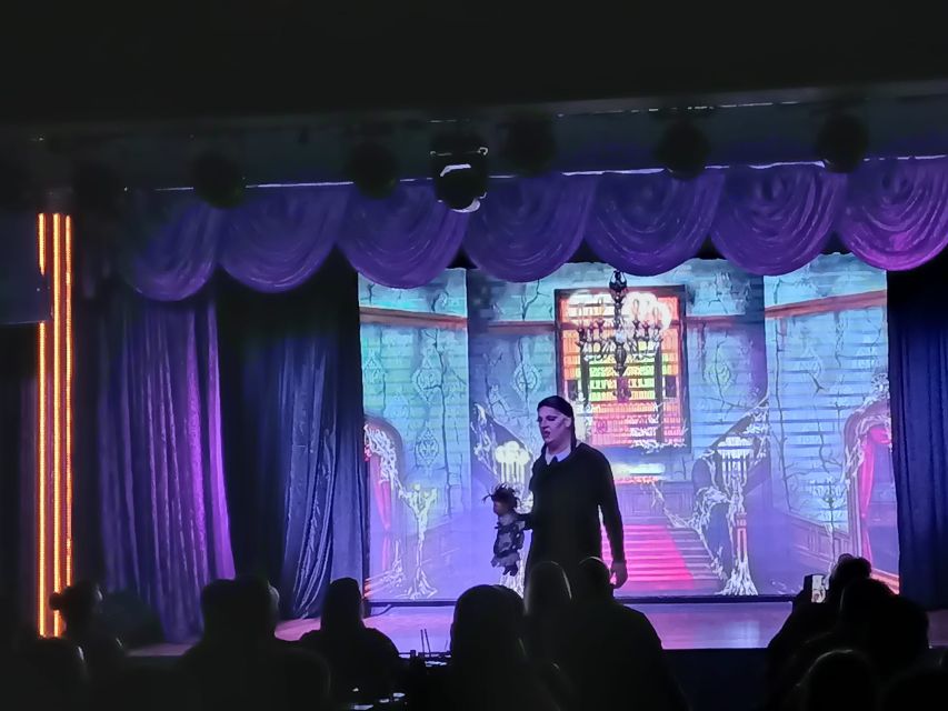 Marmaris: Talk of the Town Dinner Show With Pickup - Transportation and Logistics