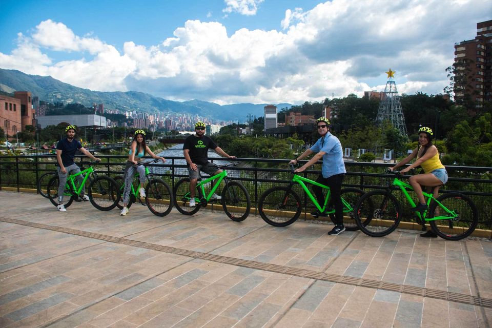 Medellin: Bike City Tour With Local Food and Drink Tastings - What to Bring