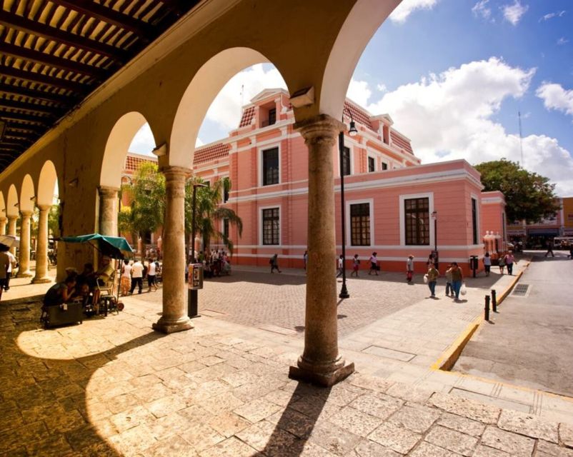 Merida: City Highlights Guided Walking Tour - Meeting Point: Flag Monument