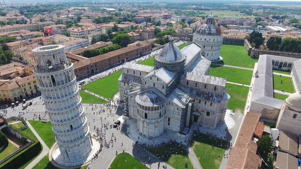 Mesmerizing Sites of Pisa Walking Tour - Iconic Leaning Tower