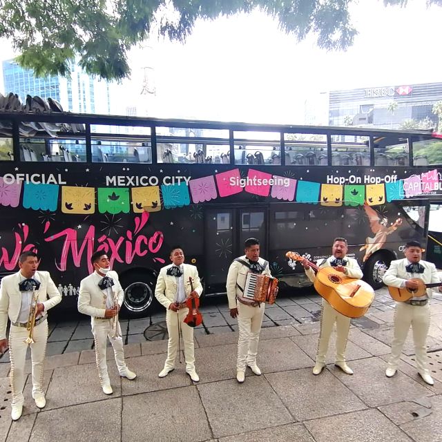 Mexico City: Mariachi Night Tour in a Panoramic Bus - Arriving at the Departure Point