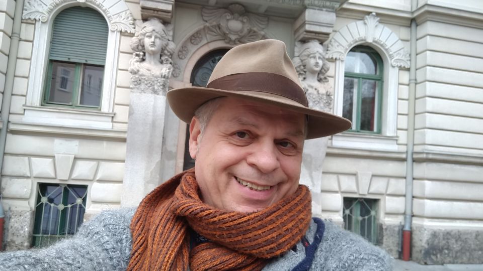 Munich: Day Trip to Salzburg With Local Artist - Local Artists Insights