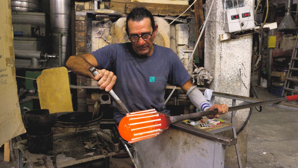 Murano: Glass Blowing Experience at Gino Mazzuccato Factory - What to Expect During the Experience