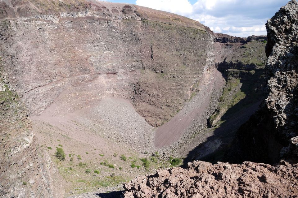 Naples: Round Trip for the Vesuvio Park - Guided Tour Experience