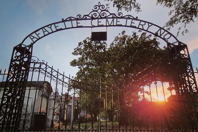 New Orleans Garden District and Cemetery Bike Tour - Traveler Experiences and Feedback