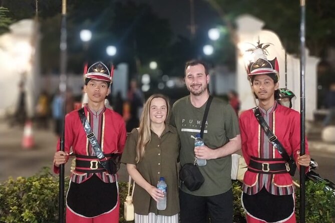 Night Walking Tour-Malioboro Street Food With Guide at Yogyakarta - Participant Guidelines