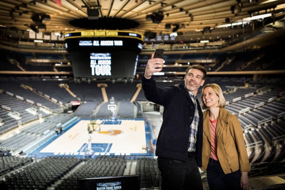 NYC: Madison Square Garden Tour Experience - Iconic Sports and Entertainment Moments