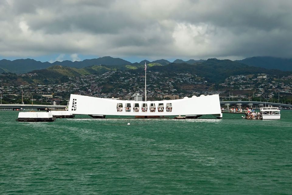 Oahu: Pearl Harbor Premium Tour - Guided Tour of USS Missouri