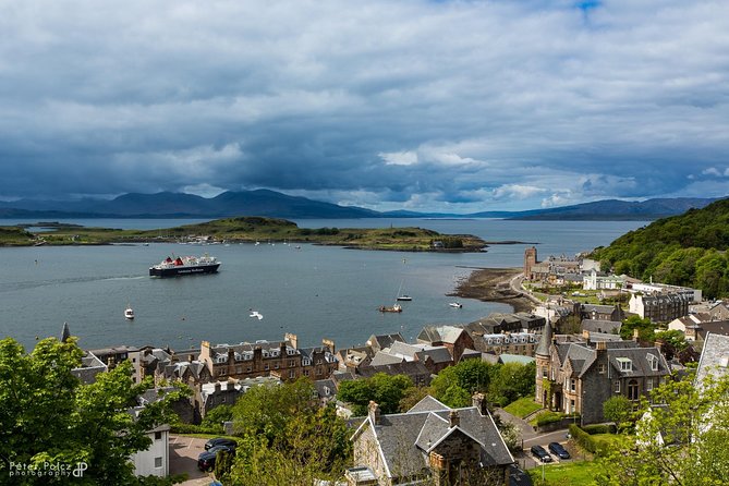 Oban and the West Highlands Day Trip From Edinburgh - Exploring McCaigs Tower