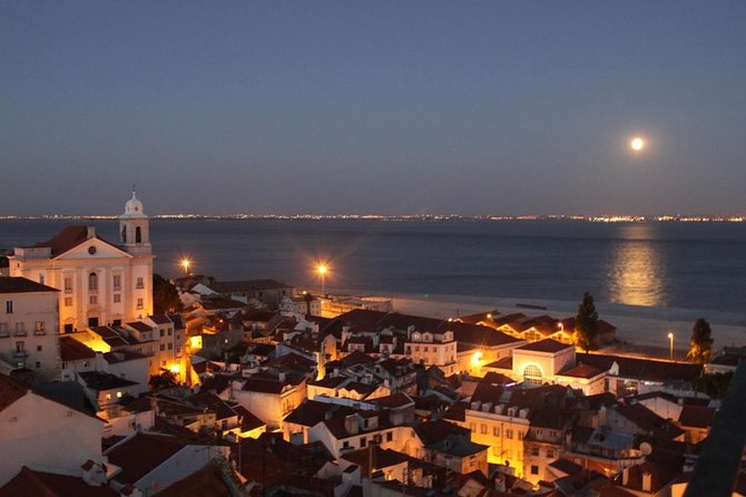 Old Lisbon: Alfama and São Jorge Neighborhoods 3-Hour Walking Tour - Accessibility Information