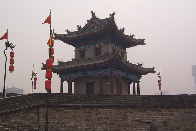 One Day Private Xian Tour to Terracotta Warriors With Airport Transfers - Exploring Xian City Wall