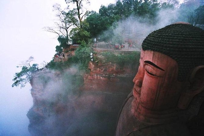 One Day Trip to Chengdu Panda Base and Leshan Buddha Tour - Must-See Attractions