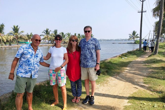 One Hour Backwater Tour and Tuk Tuk Tour in Kochi With Pickup - Recommendations for Participants