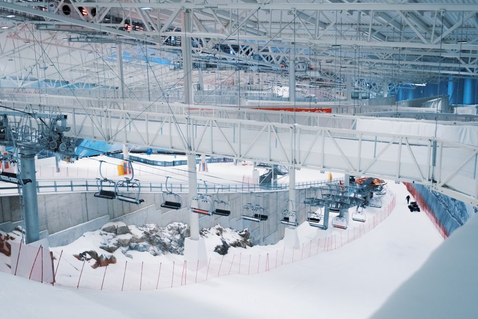 Oslo: Day Pass for Downhill Skiing at SNØ Ski Dome - Dining Options