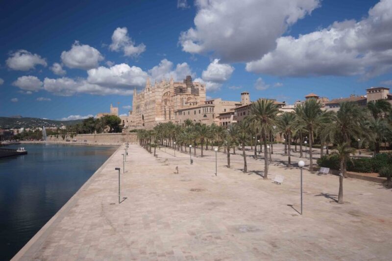 Palma: Walking Tour With Mediterranean Delicacies - Language and Group Options