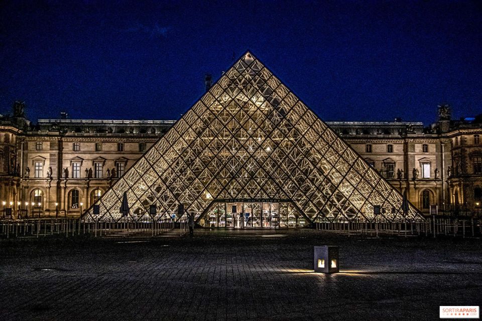 Paris: Night City Tour in a Van for up to 7 People - Inclusions