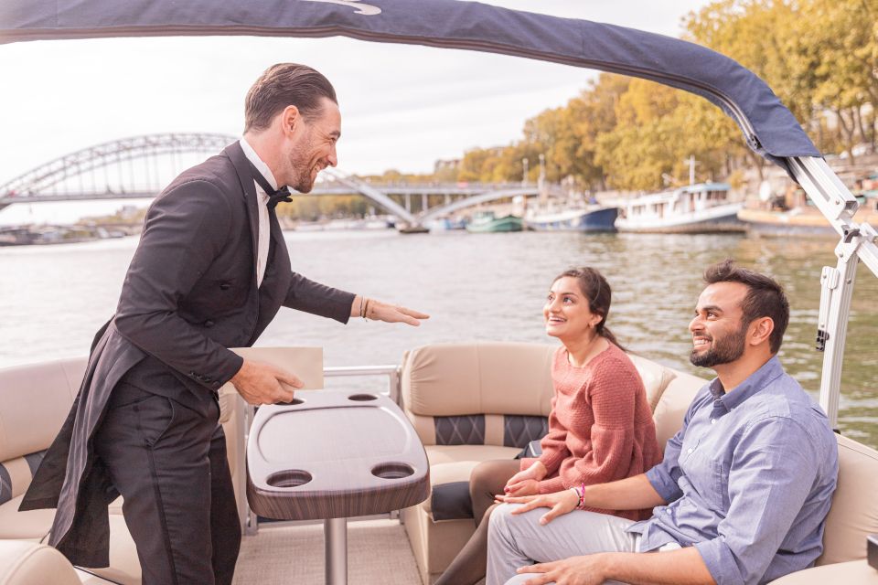 Paris Proposal / Private River Cruise + Photographer 1h - Booking Process