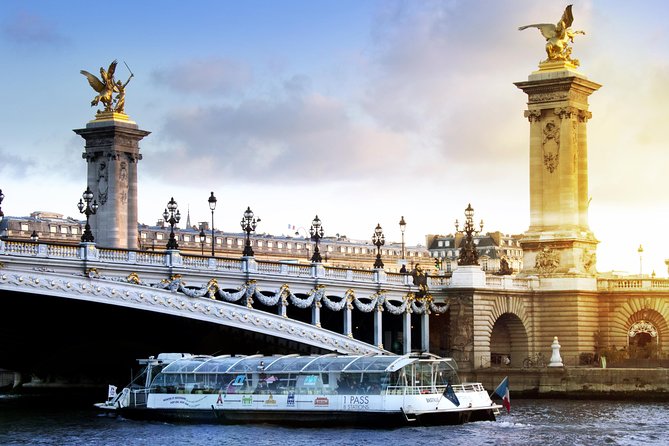 Paris Seine River Hop-On Hop-Off Sightseeing Cruise - Onboard Experience and Amenities