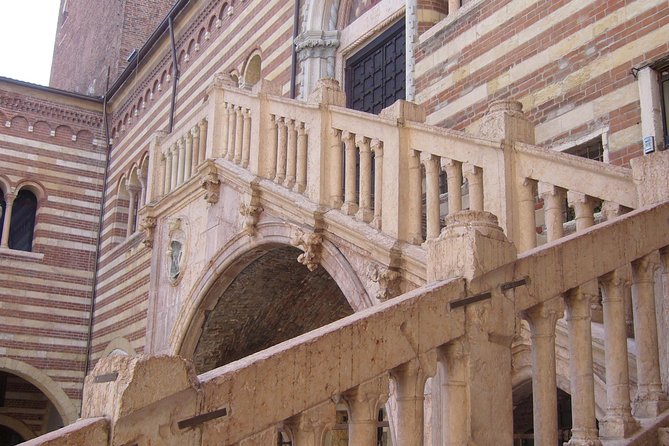 Passionate Verona: Living Romeo and Juliets Story - Navigating Medieval Streets of Verona
