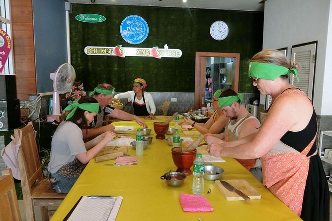 Phuket Food Tour + Sightseeing Culture +Thai Cooking Class - Participant Experience