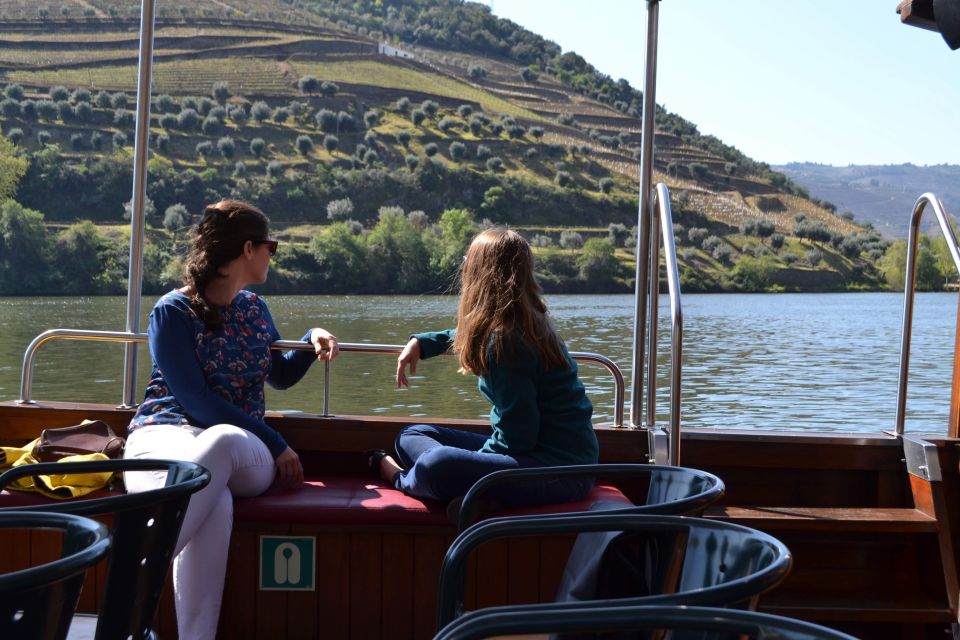 Porto: Douro Valley Vineyard Tour With Lunch & River Cruise - Important Information