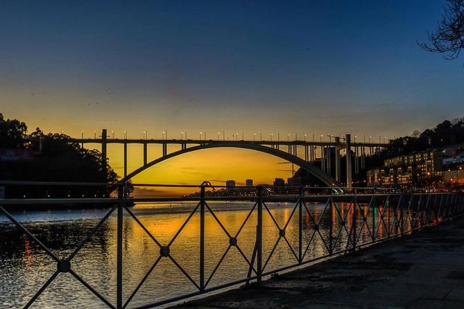 Porto Heritage Night Tour With Fado Show And Dinner Included - Reviews and Feedback