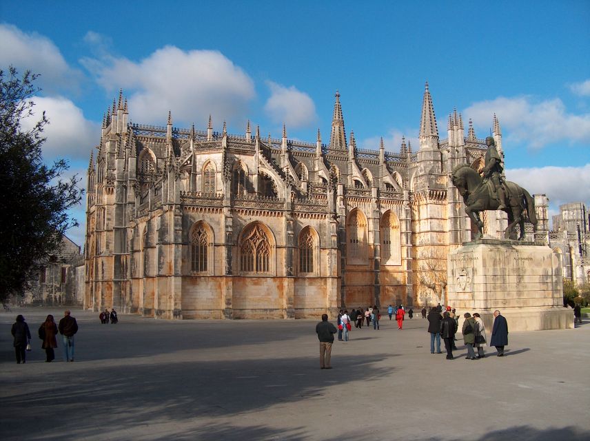 Private 9-Hour Tour to Fatima, Batalha, Nazare and Obidos - Official Tour Guide