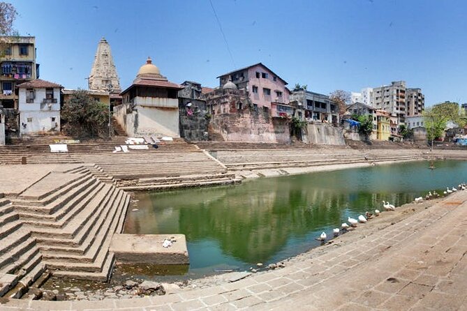 Private City Tour With Dharavi Slum Dhobighat and Dabbawalla - Exploring Dhobighat