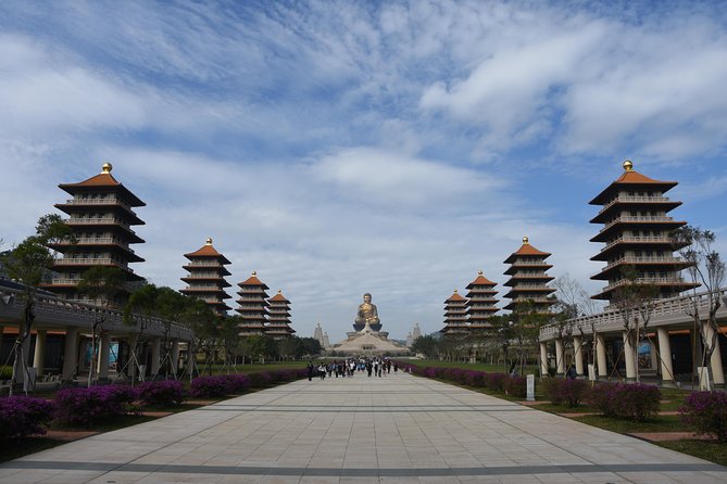 Private Custom Kaohsiung Day Tour - Confirmation and Booking