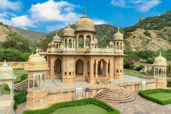 Private Full-Day Jaipur Sightseeing Tour by Car With Driver - Local Experiences and Stories