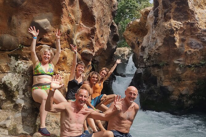 Private Full-Day Local Waterfalls Experience in Curubande - Meeting and Pickup Details