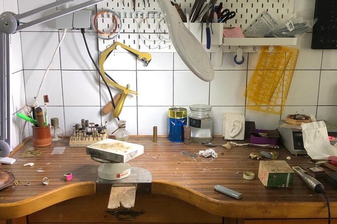 Private Initiation Workshops to Jewelry in A Coruña - Participant Experience