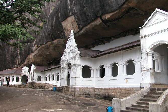 Private Sigiriya Day Tour and Authentic Sri Lankan Lunch Buffet - The Authentic Lunch Buffet