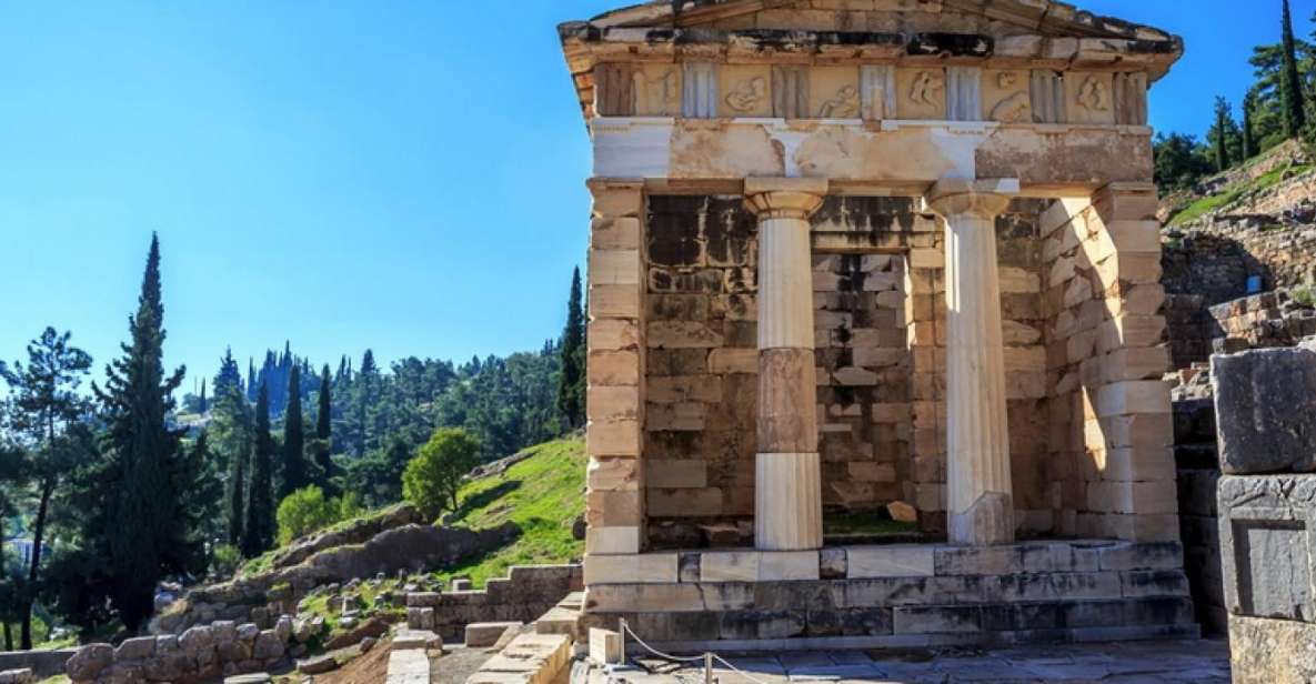 Private Tour From Athens to Delphi & Arachova by VIP Minibus - Included Amenities