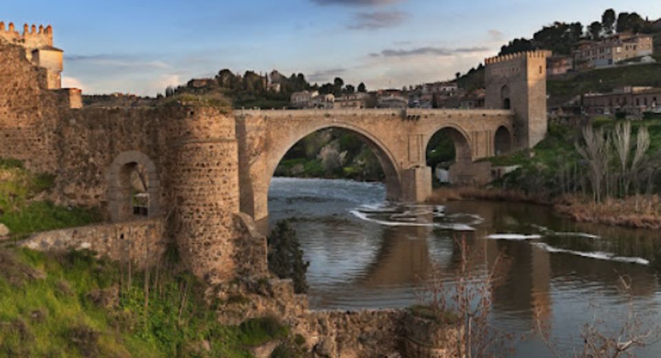 Private Tour to Toledo With Hotel Pick-Up - Language and Guide Information