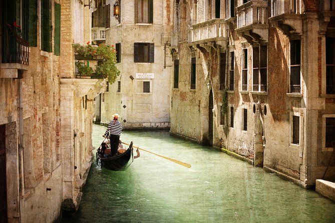 Private Tour: Venice Gondola Ride With Serenade - Confirmation and Booking Details