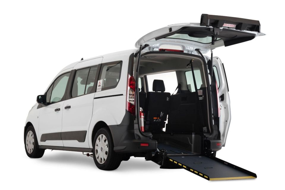 Private Transfer From Katakolo to Kalamata Airport - Professional Driver Experience