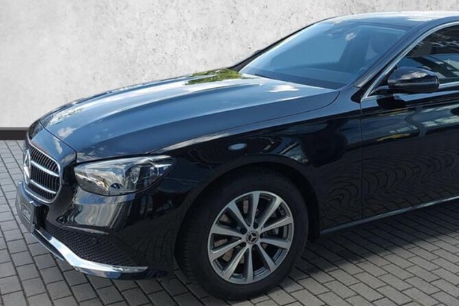 Private Transfer From Prague Airport to Prague City Hotels 1 - 3 Pax - Accessibility Options